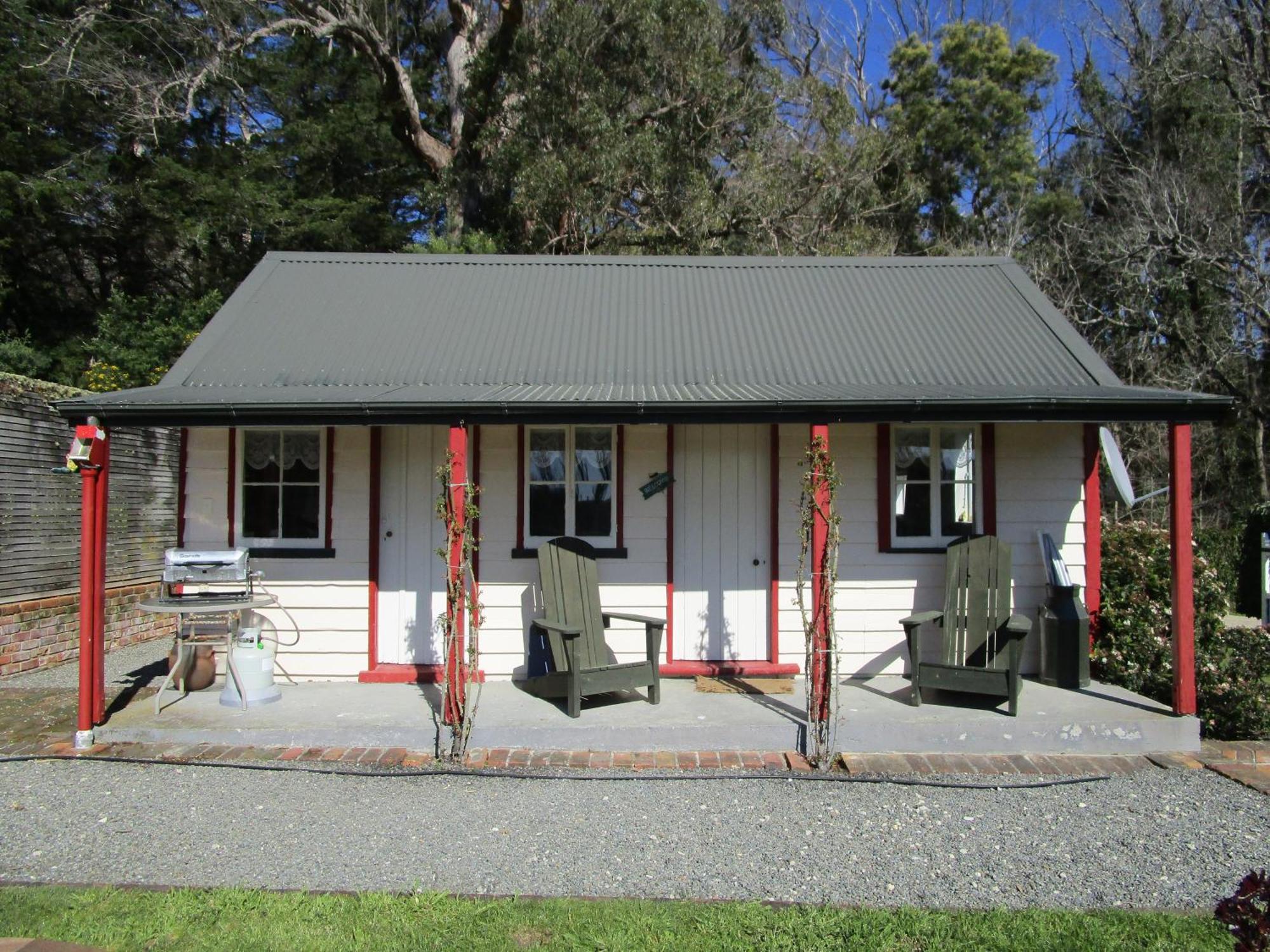 India House & Ica Whare In Whareama, Nr Riversdale Beach Kültér fotó