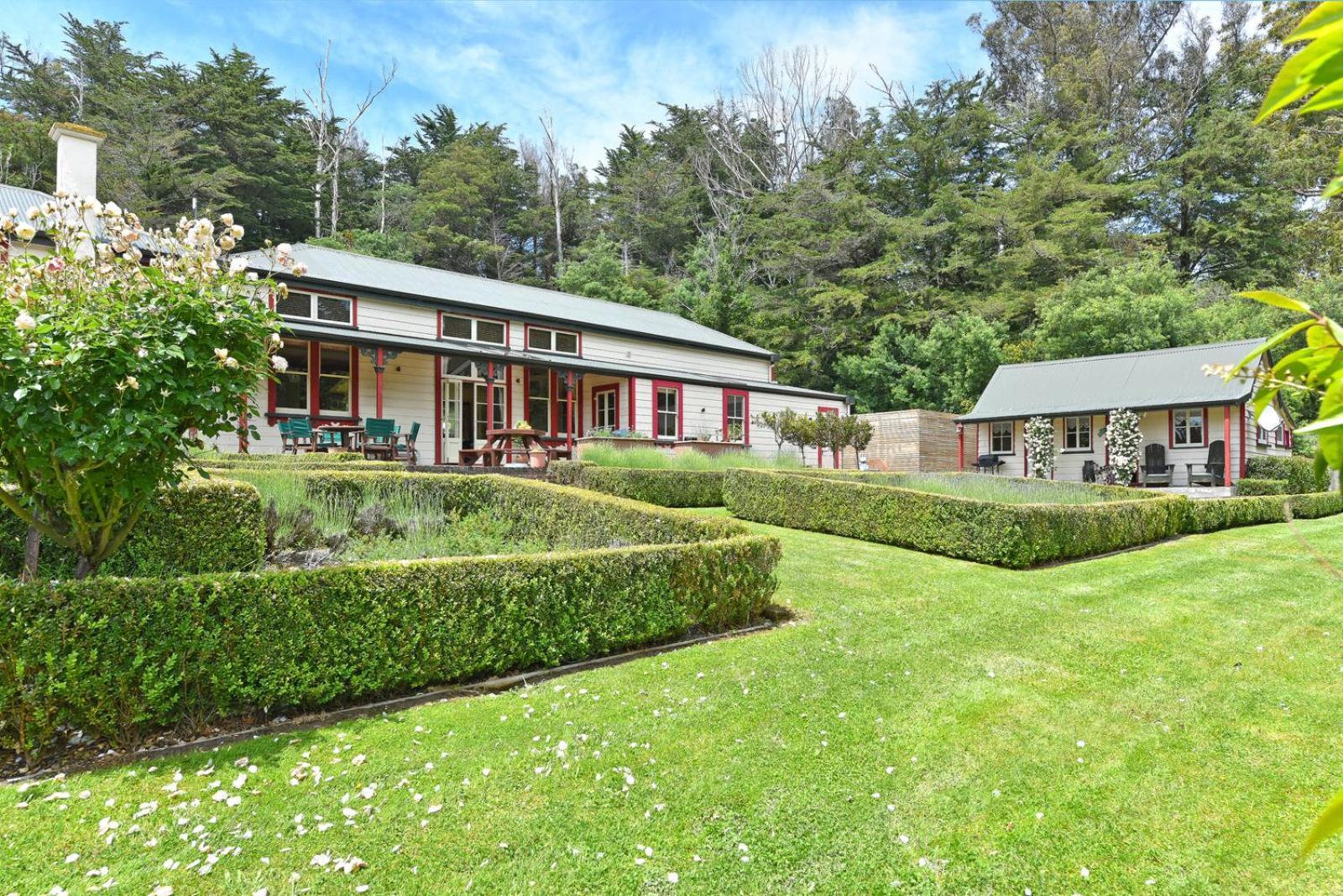 India House & Ica Whare In Whareama, Nr Riversdale Beach Kültér fotó